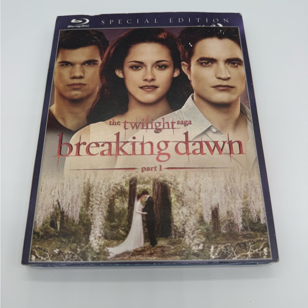 The Twilight Saga Breaking Dawn Part 1 Special Edition Best Buy Sealed Blu-ray